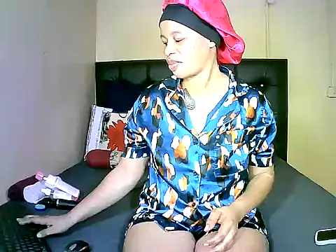 Down to earth girl online show from 09/09/25, 05:50