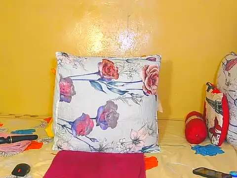 Down to earth girl online show from 02/22/26, 12:13