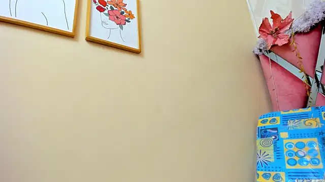 Snapshot of charlotterichardss chatting on 12/06/24, 03:57 charlotterichardss online show from 12/06/24, 03:57