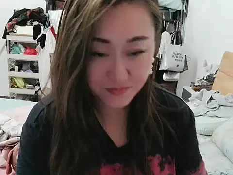 Snapshot of tlx888 chatting on 09/22/25, 05:08 tlx888 online show from 09/22/25, 05:08