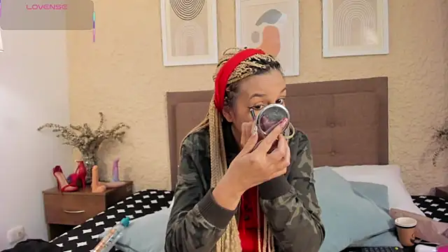 CarolinaGlamour online show from 09/30/25, 03:12