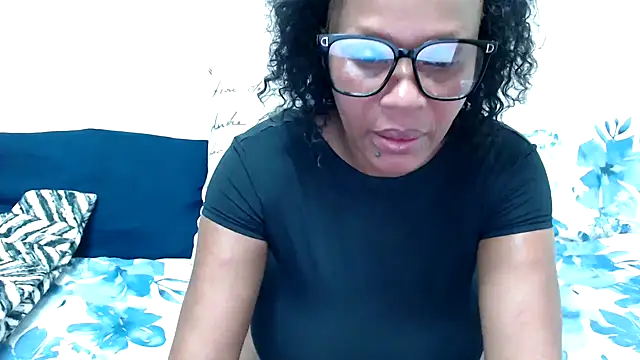 MistressShirleyx online show from 11/23/25, 08:57