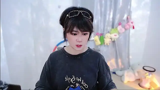 Fan ting online show from 11/01/25, 02:33