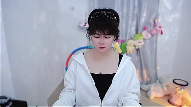 Fan ting online show from 10/27/25, 02:23