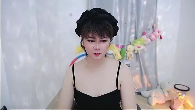 Fan ting online show from 10/14/25, 11:44
