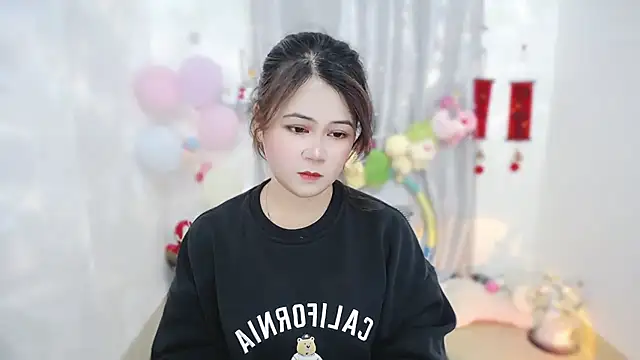 Snapshot of Fan_ting chatting on 04/25/26, 05:43 Fan ting online show from 04/25/26, 05:43