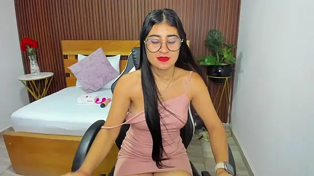 Snapshot of evelin_leroy chatting on 03/08/25, 12:09 evelin leroy online show from 03/08/25, 12:09
