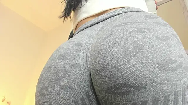 evelin leroy online show from 11/06/25, 12:09