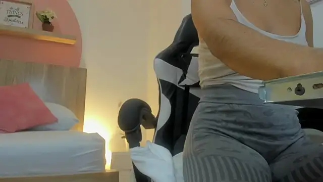 evelin leroy online show from 11/27/25, 11:54