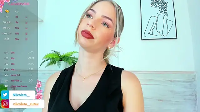 Snapshot of Niicoleta chatting on 03/02/25, 08:03 Niicoleta online show from 03/02/25, 08:03
