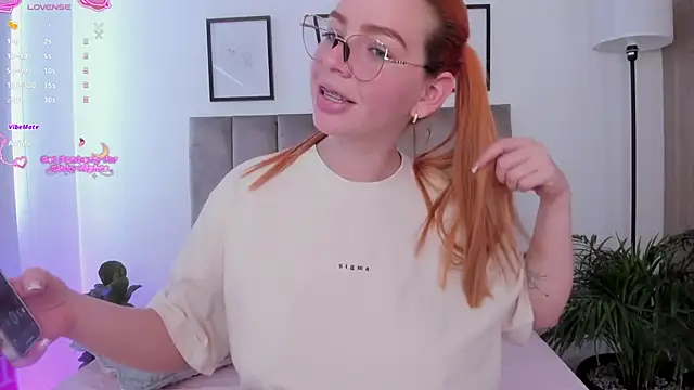 Snapshot of Niicoleta chatting on 11/23/25, 08:52 Niicoleta online show from 11/23/25, 08:52