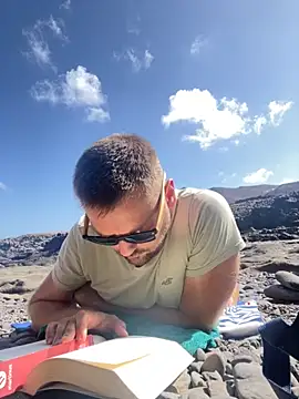 Snapshot of RSR_26689 chatting on 10/01/25, 10:30 RSR 26689 online show from 10/01/25, 10:30