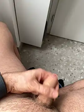 Snapshot of RSR_26689 chatting on 03/11/25, 10:51 RSR 26689 online show from 03/11/25, 10:51