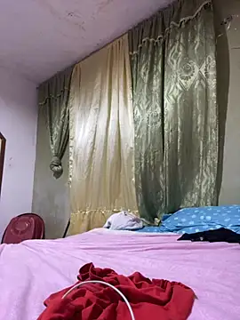 Evabigass online show from 10/25/25, 08:31