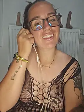 lindsay 33off online show from 06/30/26, 07:03