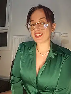 lindsay 33off online show from 01/06/26, 07:51