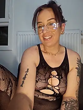 Snapshot of lindsay_33off chatting on 03/24/26, 08:03 lindsay 33off online show from 03/24/26, 08:03