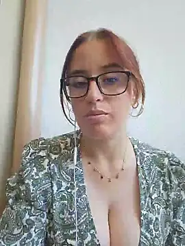 lindsay 33off online show from 06/17/26, 11:31