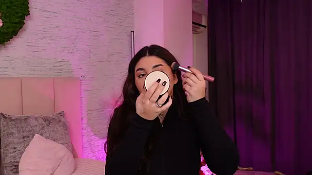 RachelSwaan online show from 11/13/25, 07:34