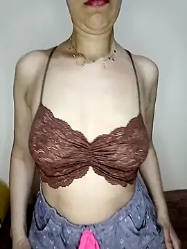 Zomorodaa  online show from 03/19/26, 09:48