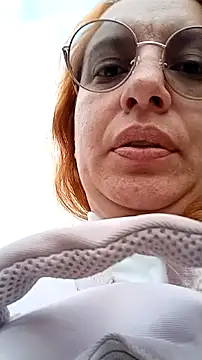 Snapshot of RoxieJackson chatting on 12/19/25, 11:34 RoxieJackson online show from 12/19/25, 11:34