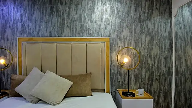 Snapshot of RoxieJackson chatting on 11/27/25, 11:32 RoxieJackson online show from 11/27/25, 11:32