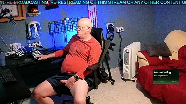 Pilot Dave 69 online show from 11/21/25, 06:23