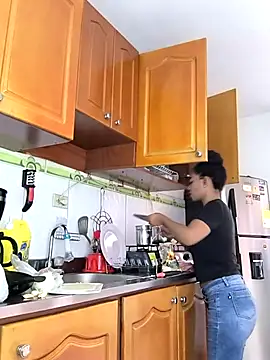 evafoxs online show from 11/11/25, 05:41