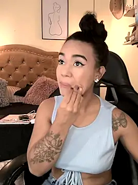 evafoxs online show from 11/28/25, 08:09