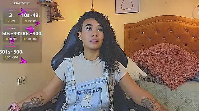 evafoxs online show from 12/18/25, 10:46