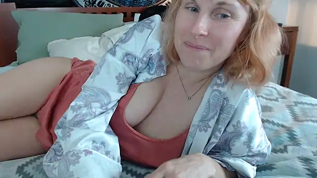 Snapshot of Cutikatxoxo chatting on 02/19/25, 05:05 Cutikatxoxo online show from 02/19/25, 05:05