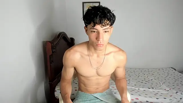 Snapshot of enzo_sloran chatting on 09/27/25, 03:07 enzo sloran online show from 09/27/25, 03:07