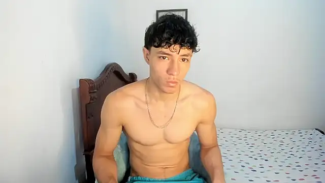 Snapshot of enzo_sloran chatting on 10/02/25, 03:15 enzo sloran online show from 10/02/25, 03:15