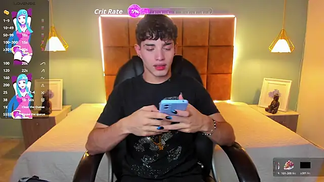 AlejooTwink online show from 12/15/25, 01:33