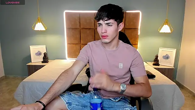 AlejooTwink online show from 03/03/26, 01:34