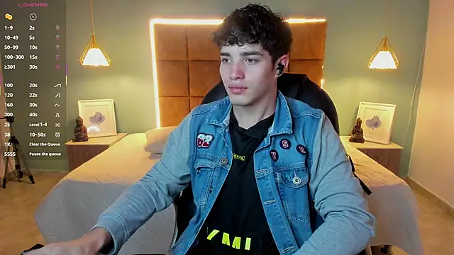 AlejooTwink online show from 09/29/25, 07:41