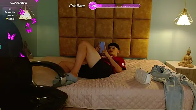 AlejooTwink online show from 03/14/25, 09:21