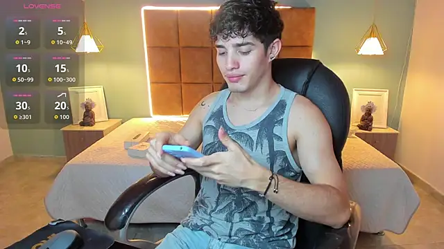 AlejooTwink online show from 11/11/25, 02:39