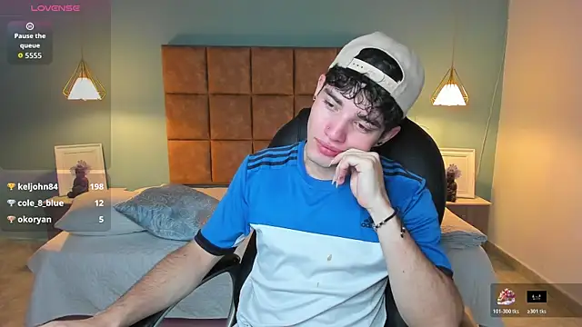 AlejooTwink online show from 11/15/25, 03:32