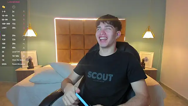 AlejooTwink online show from 10/17/25, 12:47