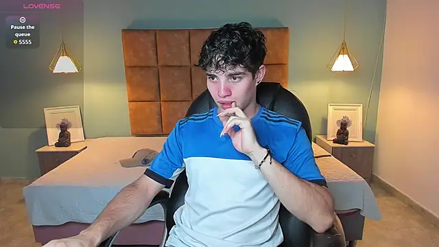 AlejooTwink online show from 11/14/25, 03:05