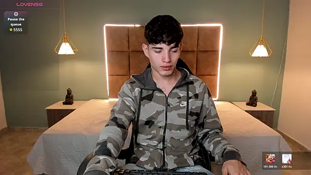 AlejooTwink online show from 05/15/26, 03:59
