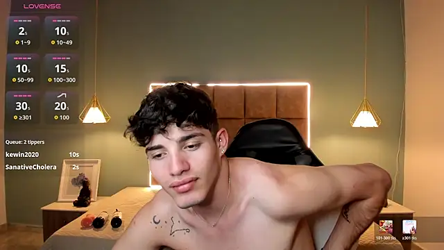 AlejooTwink online show from 05/18/26, 04:12