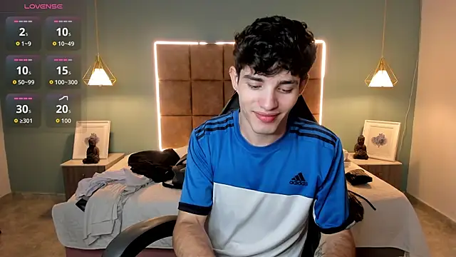 AlejooTwink online show from 04/15/26, 04:07