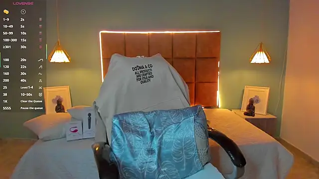 AlejooTwink online show from 10/13/25, 08:49