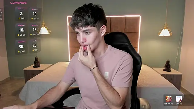 AlejooTwink online show from 05/21/26, 04:54
