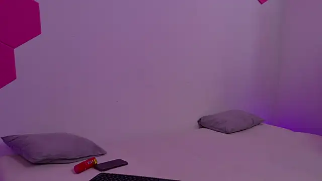Snapshot of Hanna_Smirnov chatting on 03/19/25, 02:16 Hanna Smirnov online show from 03/19/25, 02:16