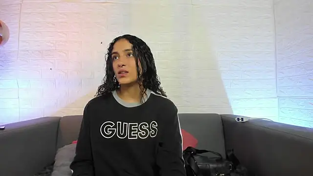 Layla 707 online show from 02/25/25, 11:48