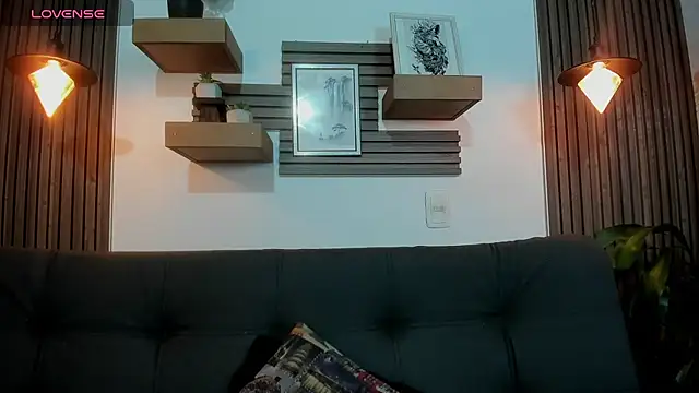 Layla 707 online show from 10/14/25, 12:33