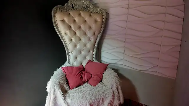 Layla 707 online show from 03/26/26, 07:45